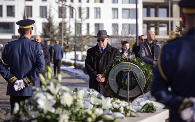 Hovenier: Rugova është frymëzim këtu në Kosovë dhe në mbarë botën