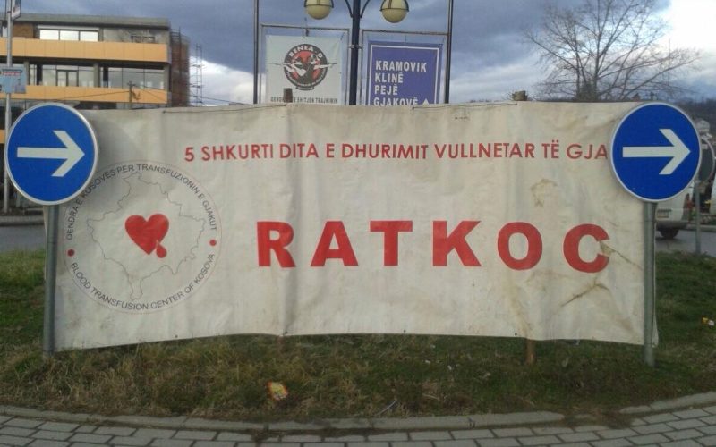 Ratkoci i Rahovecit e kthen në traditë 20 vjeçare dhurimin e gjakut