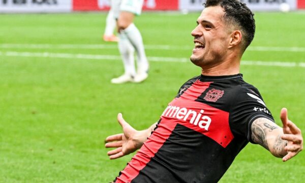 Granit Xhaka shënon, Bayer Leverkuseni siguron titullin historik në Bundesligë