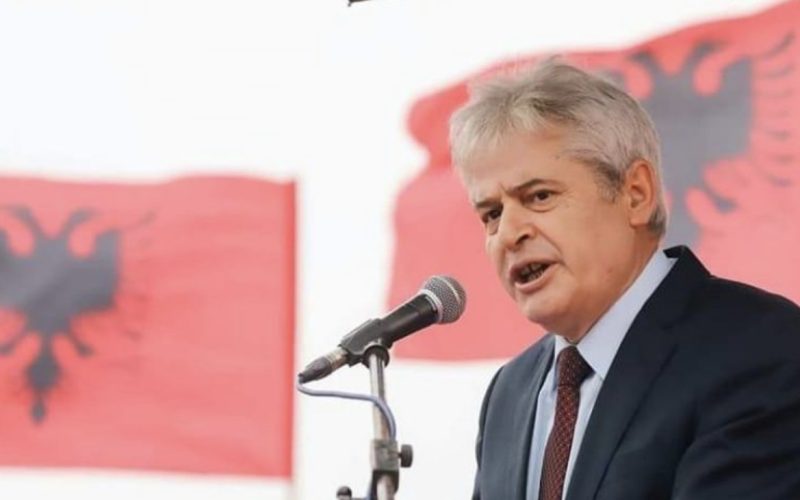 Gazetari shqiptar: Ali Ahmeti, shqiptari më i madh në historinë e shqiptarëve të Maqedonisë Veriore