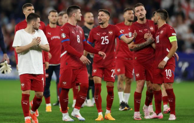 Serbia dënohet nga UEFA