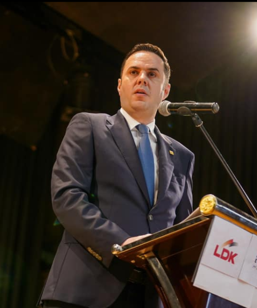 Abdixhiku “lazdrohet” me votat nga jashtë: Jemi krenarë
