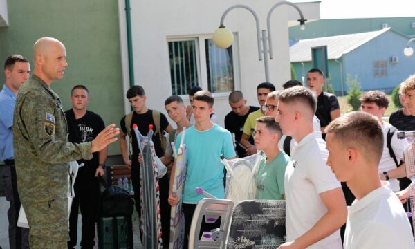 22 kandidatë nisin rrugëtimin e tyre për t’u bërë kadetë të FSK-së