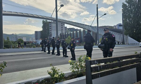 Më shumë karabinierë tek Ura e Ibrit pas aksionit të djeshëm të policisë