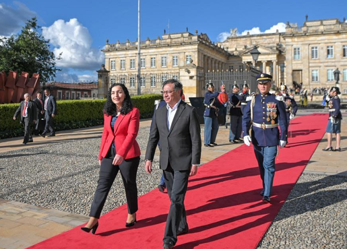 Presidentja Osmani pritet me nderime të larta ushtarake nga homologu i saj kolumbian