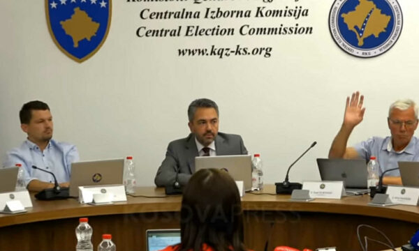 KQZ nuk e certifikon Listën Serbe për pjesëmarrje në zgjedhjet e 12 tetorit – 2 vota për, 2 kundër dhe 7 abstenime