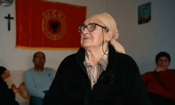 “Nëna e UÇK-së” nderohet në përvjetorin e 115-të të lindjes së Nënë Terezës