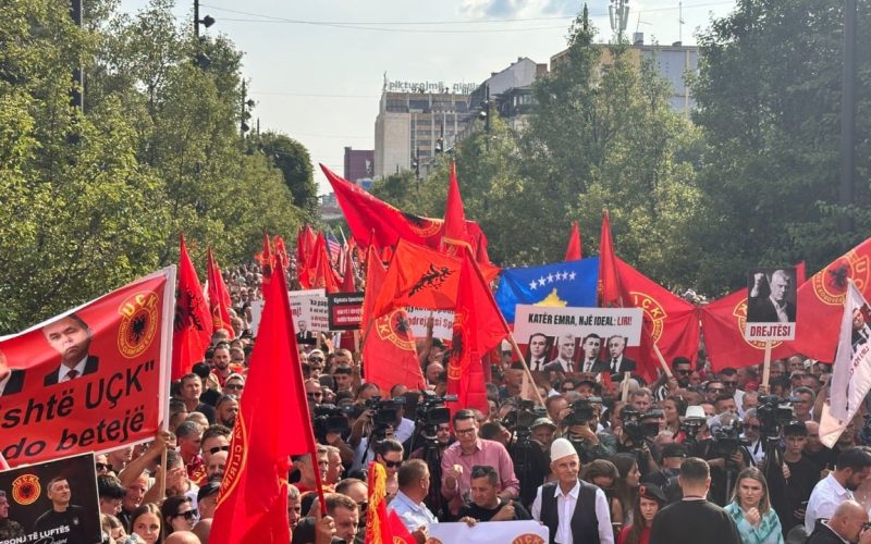 Protestë masive ndaj Speciales në Hagë, me 14 shtator nisen autobusë nga e gjitha Evropa