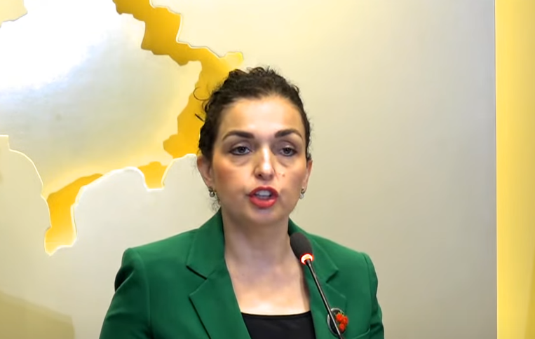 Osmani tërhoqi kërkesën drejtuar Kushtetueses për shkak të gjyqtarit serb, e konsideron të rrezikshëm