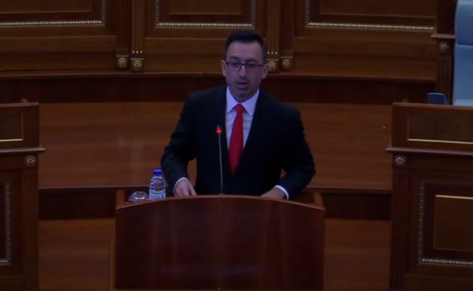 Dimal Basha thirrje deputetëve pasi u zgjodh kryeparlamentar: Të unifikohemi