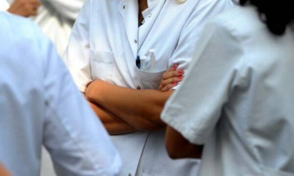 FSShK e quan fitore të sektorit publik, Kushtetuesja ia rrëzon qeverisë nenin për heqjen e kujdesit mendor nga spitalet