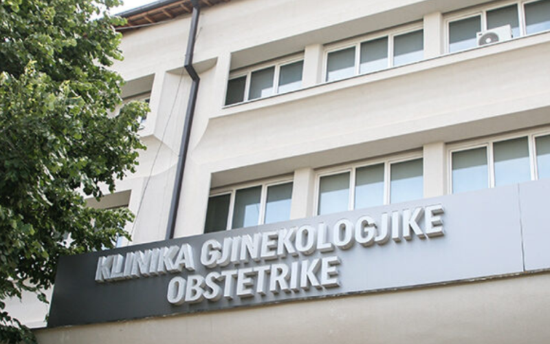 E rëndë: Ditë më parë humbi foshnjën pak pas lindjes, 31-vjeçarja në QKUK dje vdiq edhe vetë