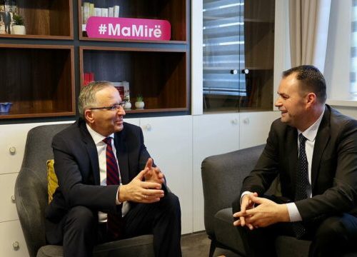 “Demokracia” e Shkumbin Demaliajt shkrihet në PDK, Hamza: Hap i rëndësishëm për forcimin e vlerave demokratike