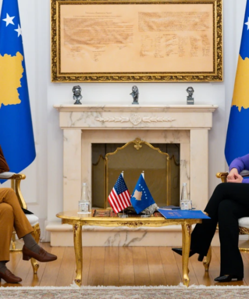 Caktimi i zgjedhjeve, Osmani diskuton zhvillimet e fundit me diplomaten amerikane Prattipati