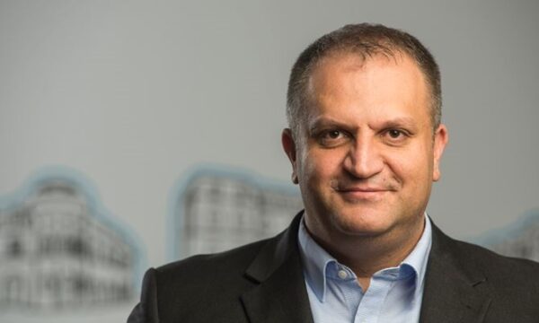 Shpend Ahmeti u kërkon partive të tregojnë me kë do të bëjnë koalicione pas zgjedhjeve ose “do ta kemi një deja vu”