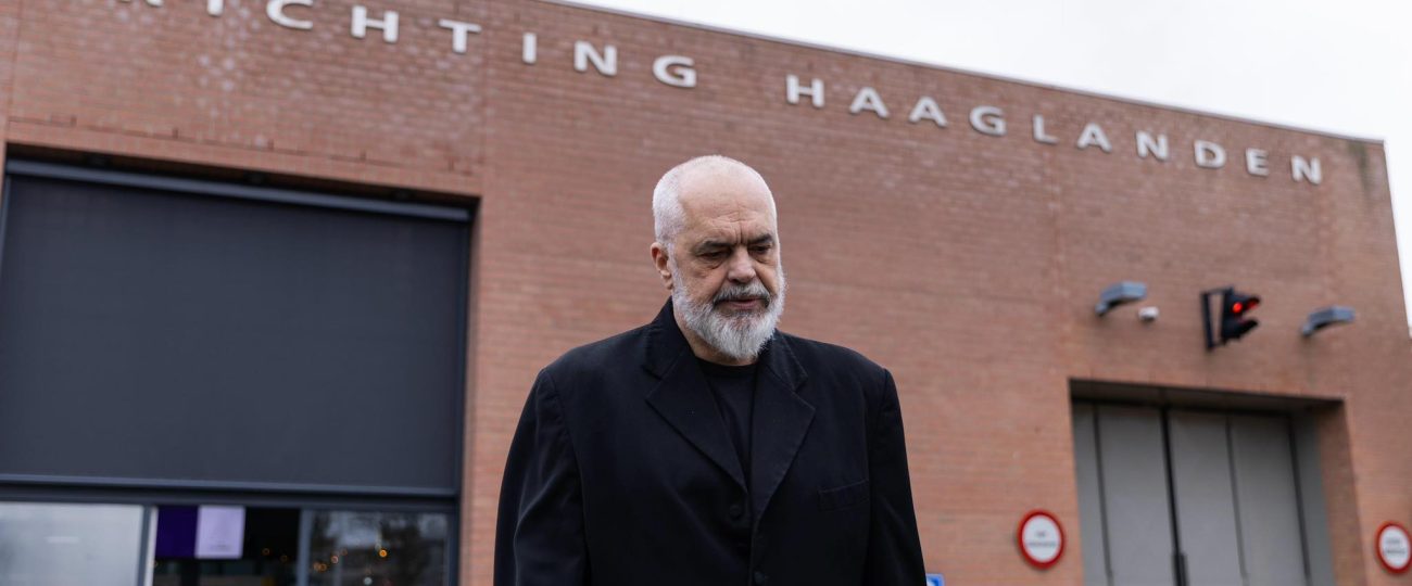 Rama viziton Thaçin në Hagë, thotë se e gjeti të qetë e të buzëqeshur