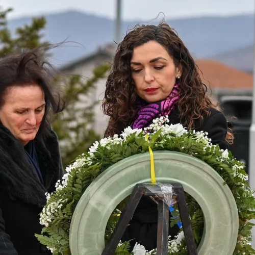 Osmani pas homazheve te varri i Rugovës: Mbetet simbol i paqes dhe i lirisë