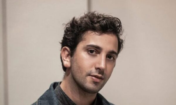 Mario Banushi, regjisori shqiptar që fitoi “Luanin e Argjendtë”