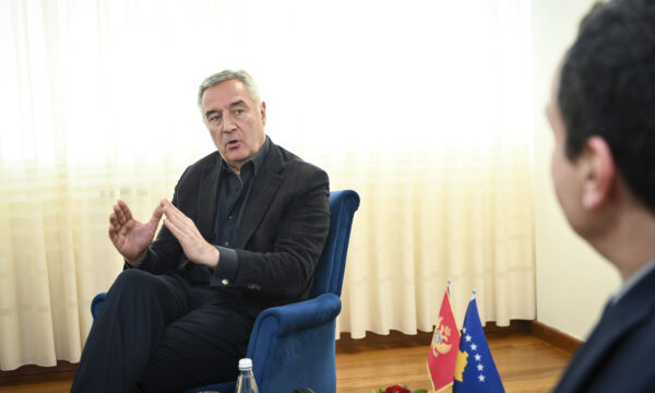 “Diskutime për zhvillimet rajonale e globale”, kryeministria njofton për takimin e Kurtit me Milo Gjukanoviq