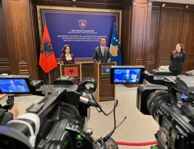 Konjufca: Kosova e përkushtuar për zbatimin e marrëveshjeve me Shqipërinë