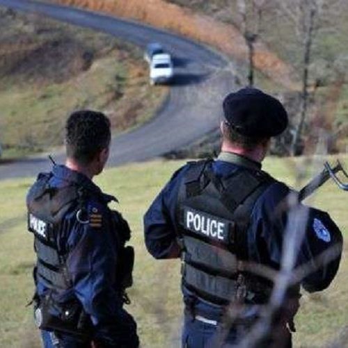 Kalim ilegal i kufirit: Ndalohen një kosovar dhe një serb – në automjet kishin fellne e goma pa dokumente