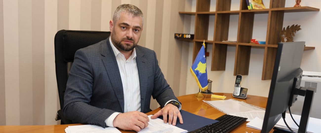 Andin Hoti përmendet si kandidat i LVV-së për President