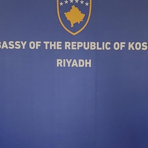 Ambasada e Kosovës në Riad: Arabia Saudite po kërkon listat e personave për t’i pajisur me viza emergjente për kthim në vendet e tyre