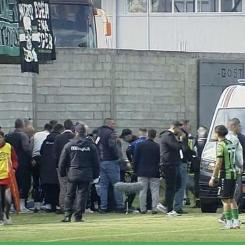 Tifozi i skuadrës shqiptare në Maqedoninë e Veriut bie nga tribunat