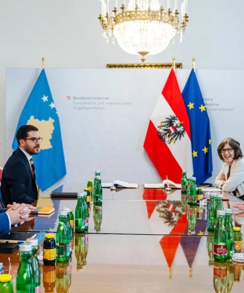 Kosova dhe Austria thellojnë bashkëpunimin dypalësh dhe mbajnë konsultime politike në Vjenë