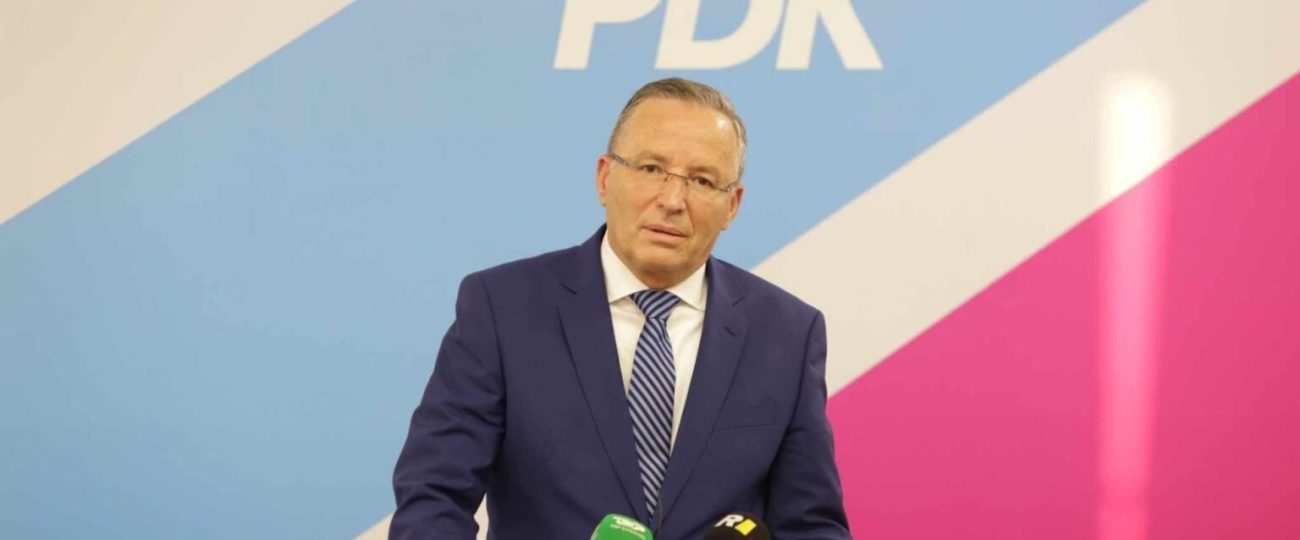 Bedri Hamza jep dorëheqje nga kreu i PDK-së