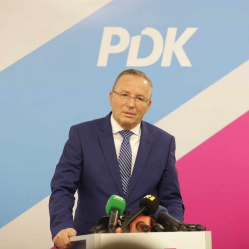 Bedri Hamza jep dorëheqje nga kreu i PDK-së